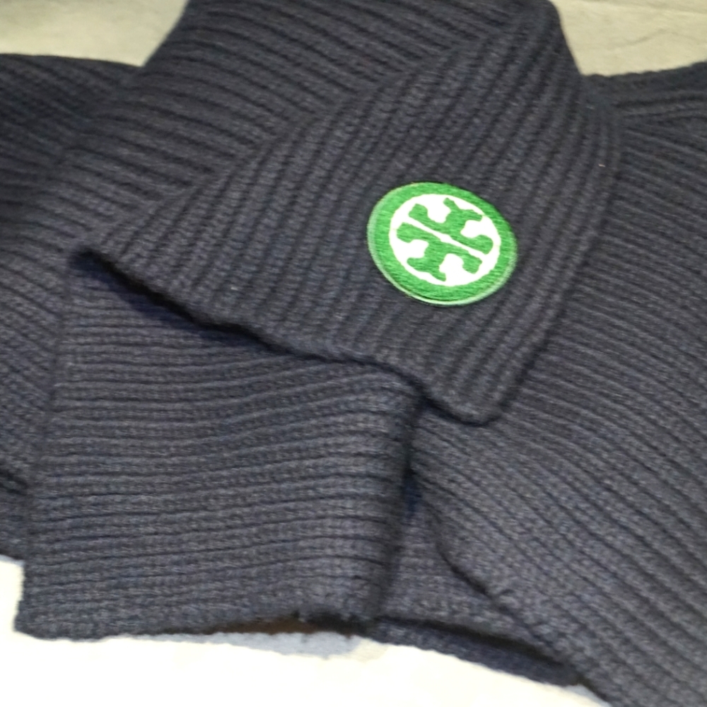 Tory Burch- Merino Wool Logo scarf
